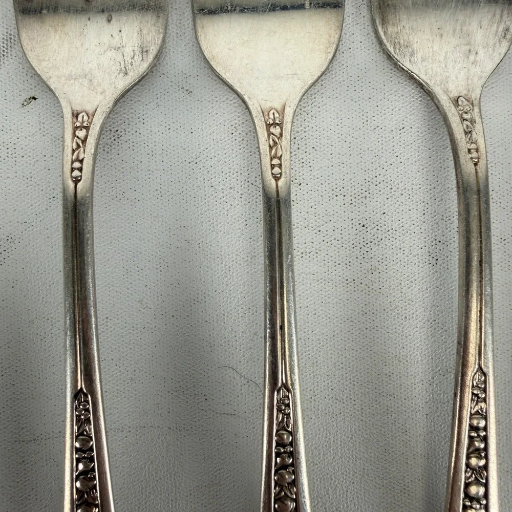 Vintage Priscilla Lady Ann Silverplate WM Rogers 1941 lot of 9 Flatware